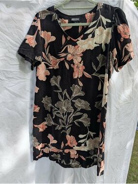 Nicole Miller Black Asymmetrical Floral Tunic with Peach & Cream Blooms
